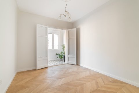 Купить квартиру в Эшампле, Испания с 4 спальни, 140м², № 1241 - фото 9