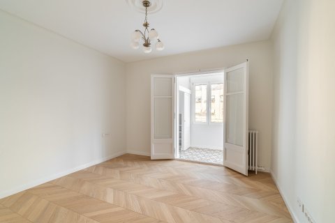 Купить квартиру в Эшампле, Испания с 4 спальни, 140м², № 1241 - фото 10