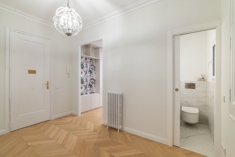 Купить квартиру в Эшампле, Испания с 4 спальни, 140м², № 1241 - фото 8