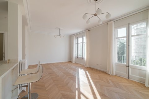 Купить квартиру в Эшампле, Испания с 4 спальни, 140м², № 1241 - фото 4