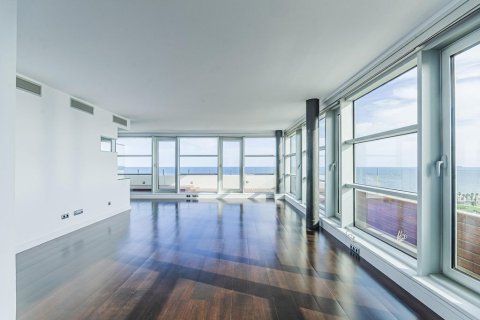 Купить квартиру в Барселона, Испания с 2 спальни, 134м², № 1236 - фото 3