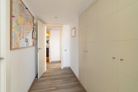 Купить квартиру в Барселона, Испания с 3 спальни, 131м², № 1240 - фото 4