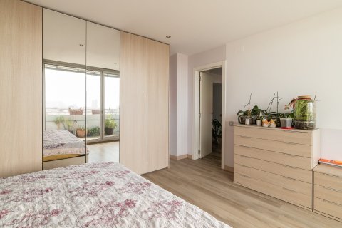 Купить квартиру в Барселона, Испания с 3 спальни, 131м², № 1240 - фото 17