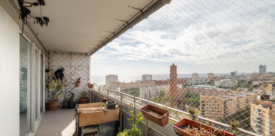 Квартира с 3 спальнями в Барселоне, Каталония, Испания № 1240