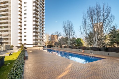 Купить квартиру в Барселона, Испания с 3 спальни, 131м², № 1240 - фото 3