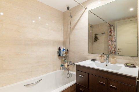 Купить квартиру в Барселона, Испания с 3 спальни, 131м², № 1240 - фото 7