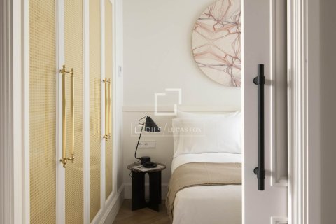 3 chambres apartment à louer à Barcelona, Catalonia, Spain № 4532 - photo 11