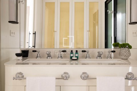 3 chambres apartment à louer à Barcelona, Catalonia, Spain № 4532 - photo 9