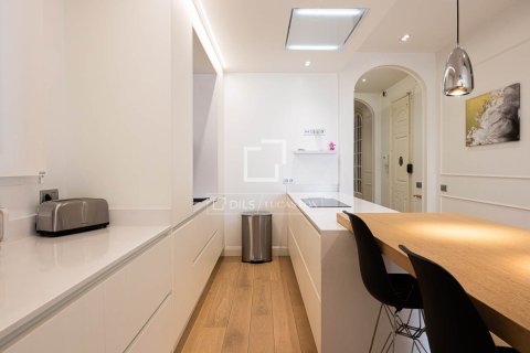 3 chambres apartment à louer à Barcelona, Catalonia, Spain № 4534 - photo 11