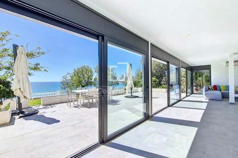 5 chambres villa à louer à Vilanova i la Geltru, Barcelona, Catalonia, Spain № 4531 - photo 5