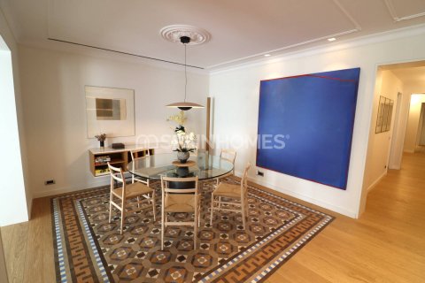 Купить квартиру в Барселона, Испания с 4 комнаты, 187м², № 1296 - фото 10
