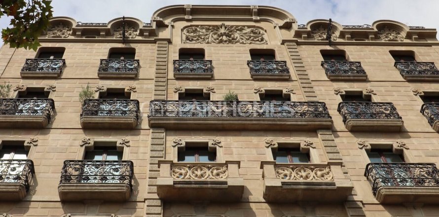 Квартира с 3 спальнями в Барселоне, Каталония, Испания № 1296