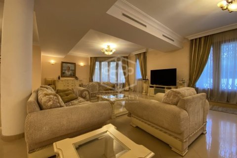 Купить виллу в Кастельдефельс, Испания с 6 спален, 670м², № 1090 - фото 7