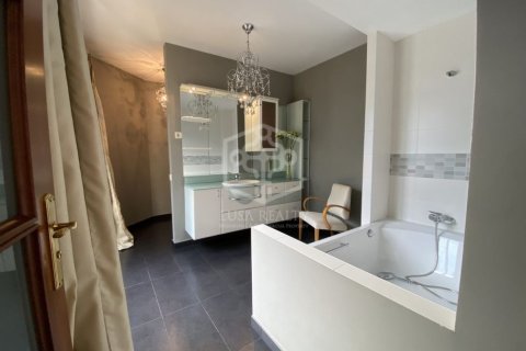 Купить виллу в Кастельдефельс, Испания с 6 спален, 670м², № 1090 - фото 23