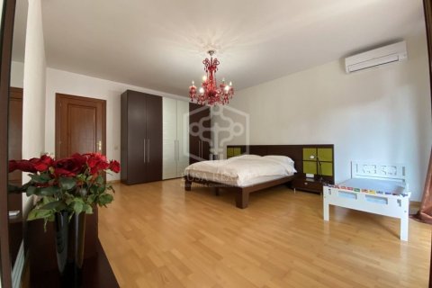 Купить виллу в Кастельдефельс, Испания с 6 спален, 670м², № 1090 - фото 21