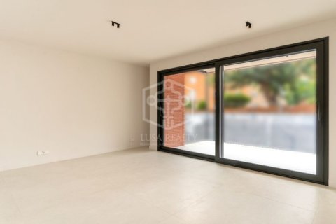 Apartamento de 4 dormitorios en venta en Barcelona, Cataluña, Spain № 1092 - foto 7