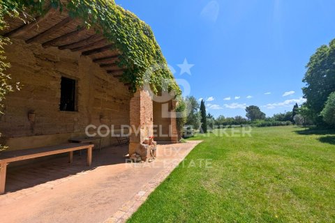6 bedrooms house for sale in Garrigas, Girona, Catalonia, Spain № 5949 - photo 4