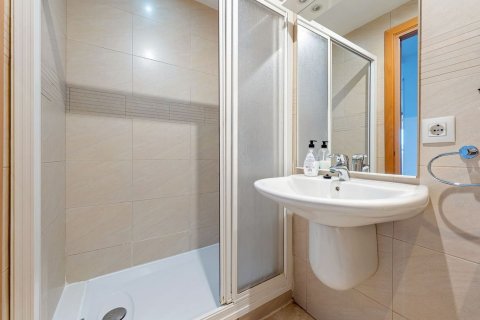 4 bedrooms apartment for sale in Cabrils, Barcelona, Catalonia, Spain № 7292 - photo 8