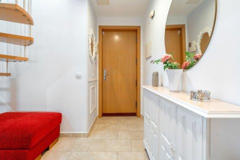 4 bedrooms apartment for sale in Cabrils, Barcelona, Catalonia, Spain № 7292 - photo 17