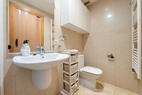 4 bedrooms apartment for sale in Cabrils, Barcelona, Catalonia, Spain № 7292 - photo 7