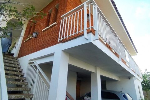 4 bedrooms house for sale in Riba-roja d'Ebre, Tarragona, Catalonia, Spain № 4965 - photo 4