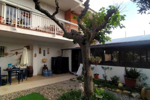 4 bedrooms house for sale in Riba-roja d'Ebre, Tarragona, Catalonia, Spain № 4965 - photo 7