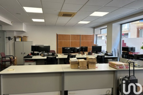 Купить коммерческую недвижимость в Барселона, Испания 548м², № 4963 - фото 9