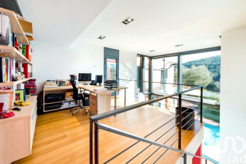6 bedrooms house for sale in Castellvi de Rosanes, Barcelona, Catalonia, Spain № 4964 - photo 10