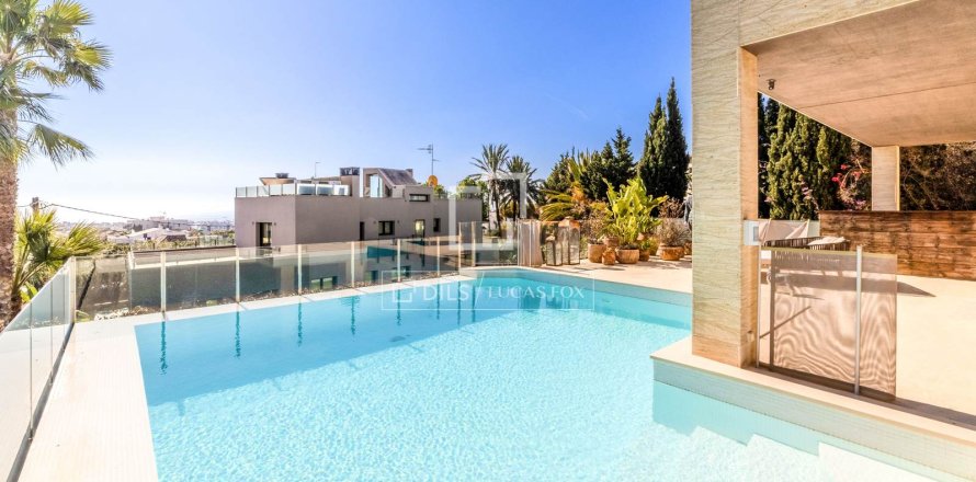 Вилла с 6 спальнями в Ситжесе, Барселона, Каталония, Испания № 6297