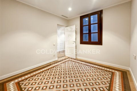 Купить квартиру в Барселона, Испания с 3 спальни, 160м², № 5827 - фото 16