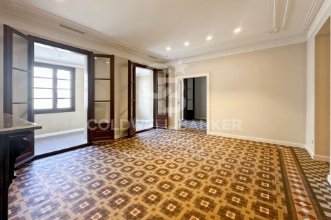 Квартира с 3 спальнями в Барселоне, Каталония, Испания № 5827