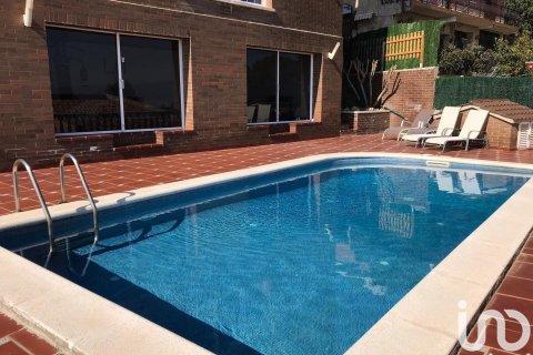 4 bedrooms house for sale in Sant Boi de Llobregat, Barcelona, Catalonia, Spain № 4999