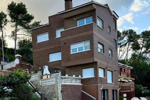 Купить дом в Сан Бой де Льобрегат, Испания с 4 спальни, 270м², № 4999 - фото 4