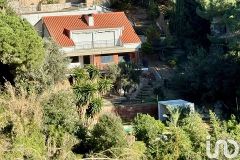 4 bedrooms house for sale in Arenys de Munt, Barcelona, Catalonia, Spain № 4996 - photo 3