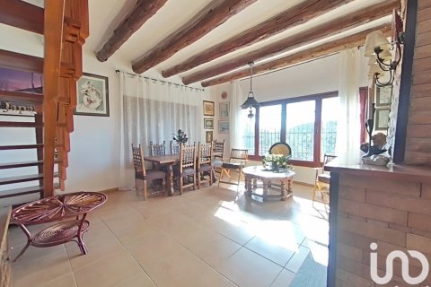 Купить дом в Агер, Испания с 5 спален, 252м², № 4998 - фото 2