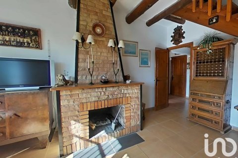 Купить дом в Агер, Испания с 5 спален, 252м², № 4998 - фото 4