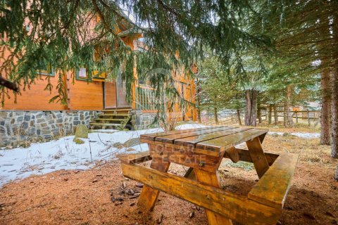 Дом с 4 спальнями в Каталония, Испания № 5752