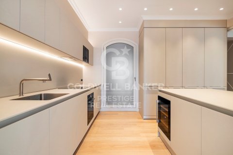 3 bedrooms apartment for sale in Barcelona, Catalonia, Spain № 5750 - photo 12