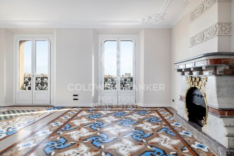 3 bedrooms penthouse for sale in Barcelona, Catalonia, Spain № 5751 - photo 1