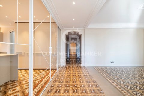 3 chambres apartment à vendre à Barcelona, Catalonia, Spain № 5749 - photo 4