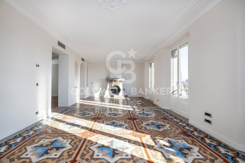 3 chambres apartment à vendre à Barcelona, Catalonia, Spain № 5749 - photo 2