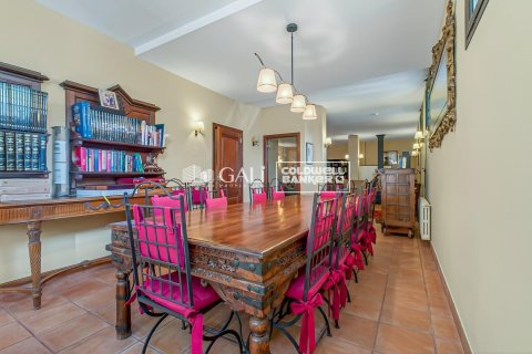 5 bedrooms villa for sale in Principado De Andorra (Ninguna Poblacion Tiene C.P.), Lleida, Catalonia, Spain № 5401 - photo 12