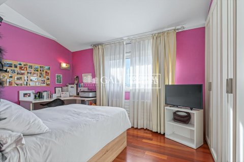 5 bedrooms villa for sale in Principado De Andorra (Ninguna Poblacion Tiene C.P.), Lleida, Catalonia, Spain № 5401 - photo 9