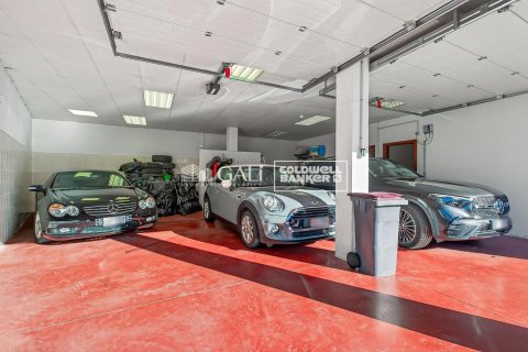 5 bedrooms villa for sale in Principado De Andorra (Ninguna Poblacion Tiene C.P.), Lleida, Catalonia, Spain № 5401 - photo 15