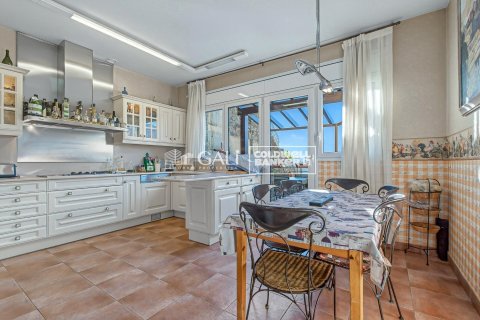 5 bedrooms villa for sale in Principado De Andorra (Ninguna Poblacion Tiene C.P.), Lleida, Catalonia, Spain № 5401 - photo 7