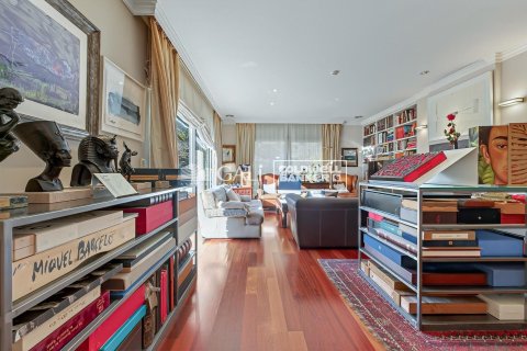 5 bedrooms villa for sale in Principado De Andorra (Ninguna Poblacion Tiene C.P.), Lleida, Catalonia, Spain № 5401 - photo 6