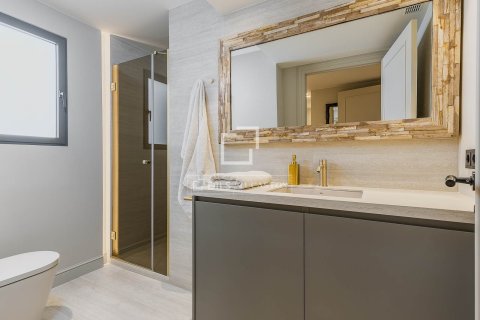 2 chambres penthouse à vendre à Barcelona, Catalonia, Spain № 4257 - photo 28