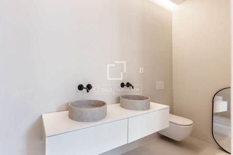 Apartamento de 3 dormitorios en venta en Barcelona, Cataluña, Spain № 4259 - foto 16