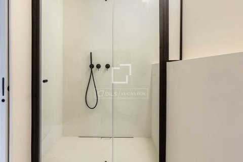 Apartamento de 3 dormitorios en venta en Barcelona, Cataluña, Spain № 4259 - foto 18