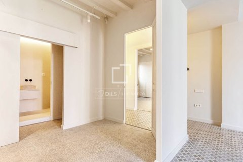 Apartamento de 3 dormitorios en venta en Barcelona, Cataluña, Spain № 4259 - foto 13